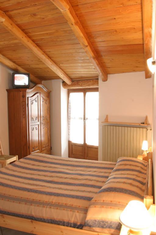 הוילה קסטלדלפינו Agriturismo Il Mulino Delle Fucine מראה חיצוני תמונה